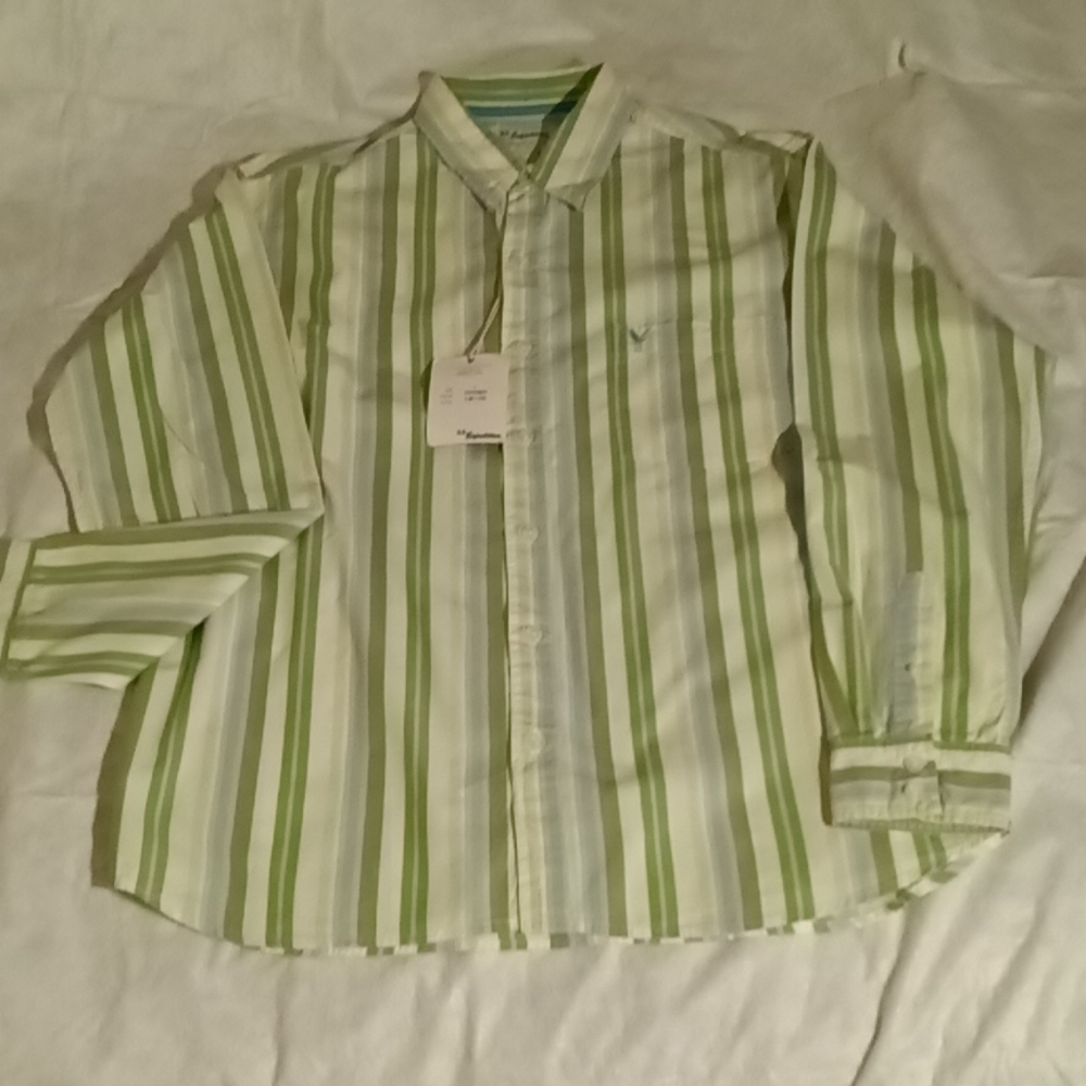 Long sleeve US expedition men's shirt large and the color is peppermint with tag